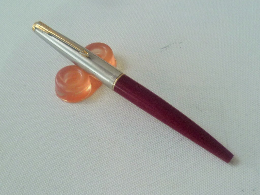 VINTAGE Authentic Parker 45 Burgundy Fountain Pen USA (#42), Hobbies ...