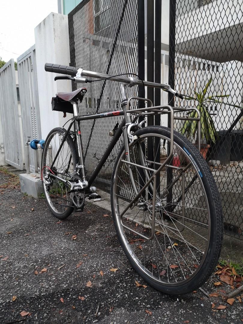 Vintage Maruishi RoadAce touring commuter road bike. Sports