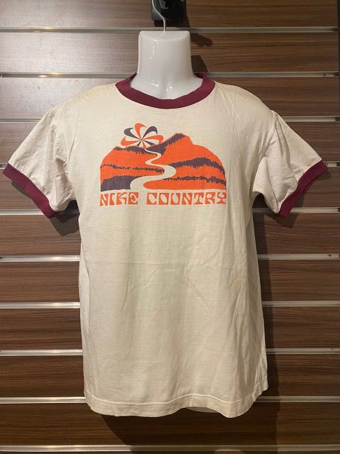 VTG NIKE COUNTRY SHIRT