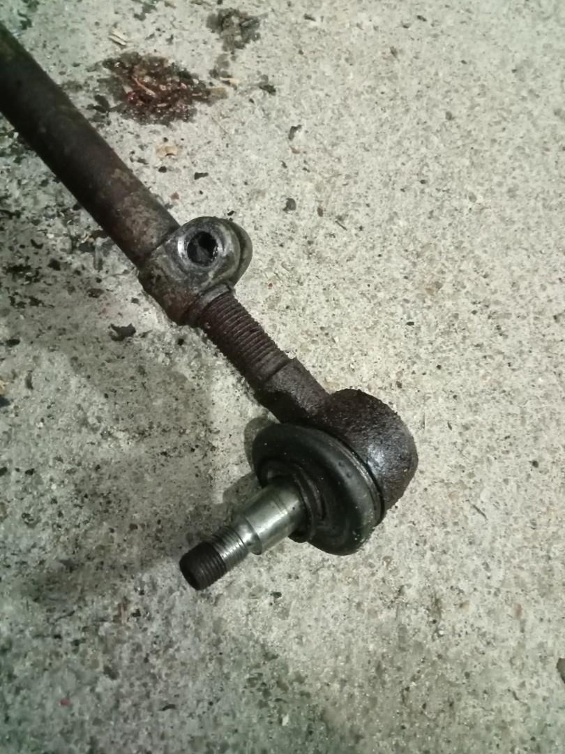 W126 steering box, Auto Accessories on Carousell