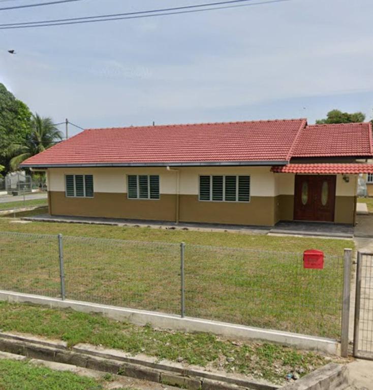 [WTS] Bungalow Jalan Kota Raja, Taman Alam Shah, Klang, Property, For