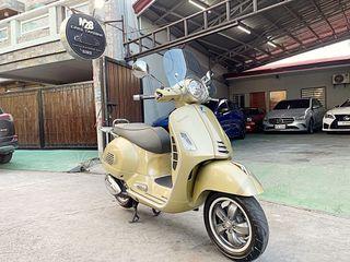 2022s Vespa GTS 300 75th BRANDEW
