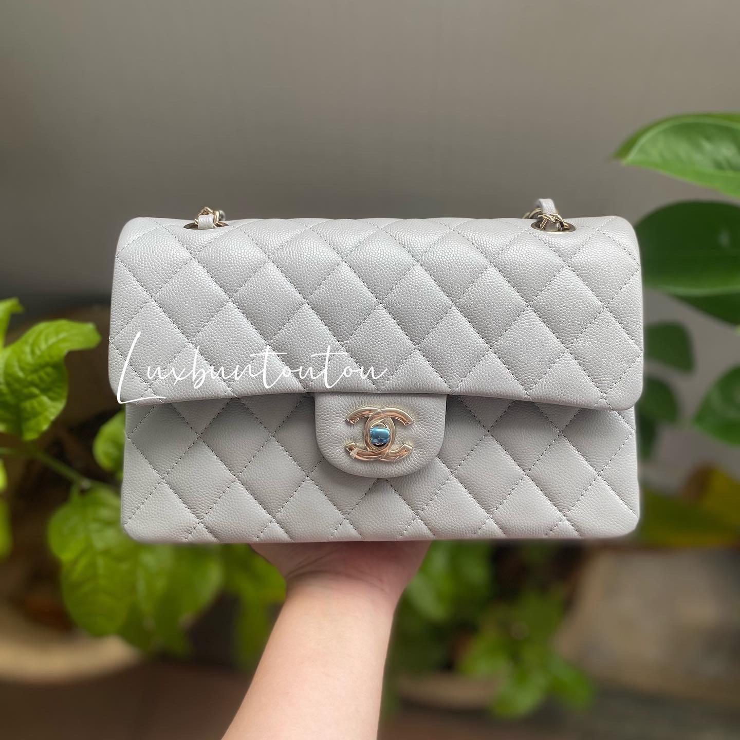 21A chanel grey small classic flap