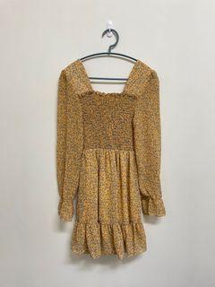 黃色小花洋裝