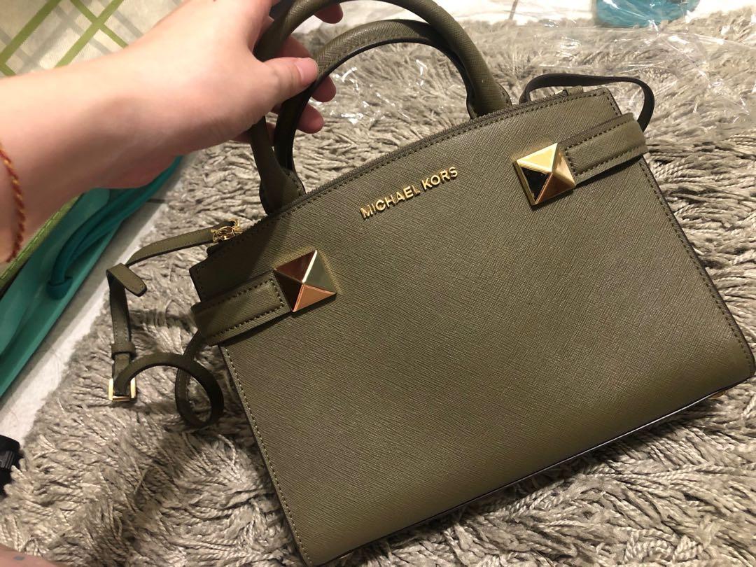 Michael kors karla camera bag online