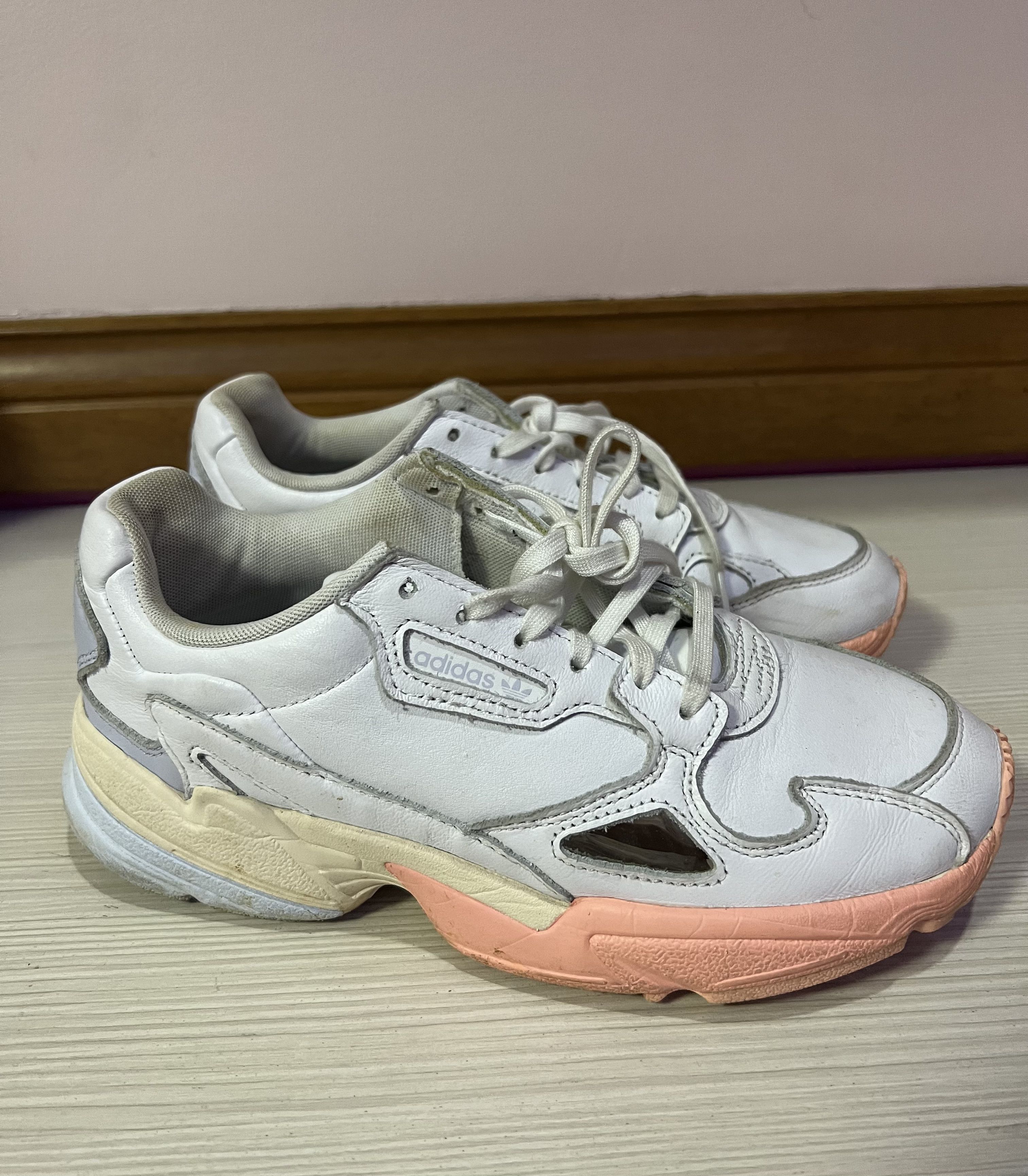 adidas falcon chunky