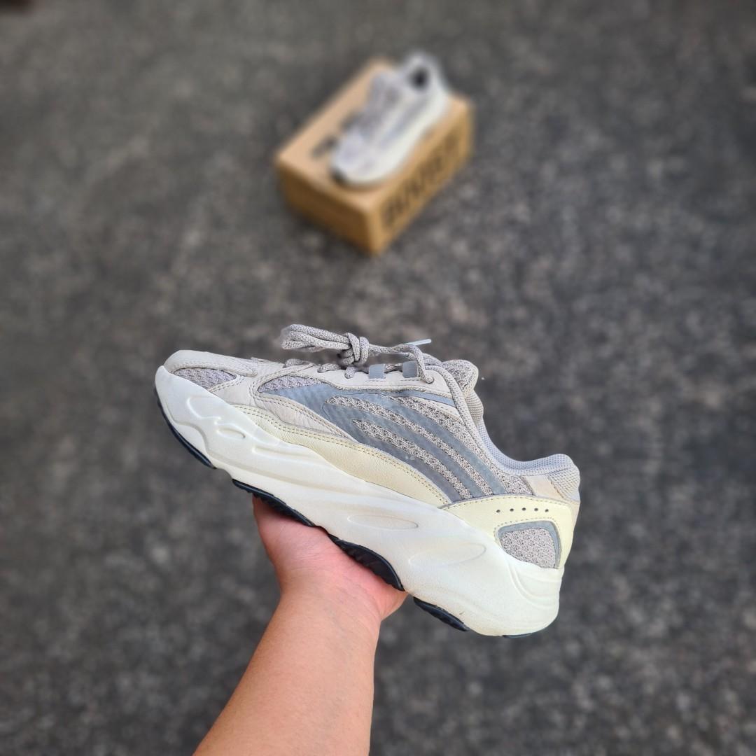 Lacci yeezy 700 shop