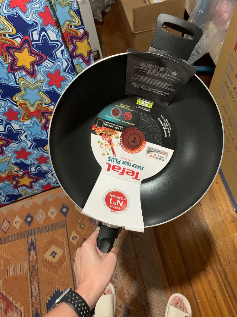 Brand new tefal supercook plus 30cm (Category: Cookware & Accessories) located in Pasay City. Submitted by jackpot_t (Listing ID 1144435753, Image 1). Description: Brand new Tefal sipercook plus 30cm Nonstick Color maroon Price 2850each Also available gas or induction pans and other wok Pm if interested Can cart via shopee Delivery via grab or lalamove Shipping c/o buyer.