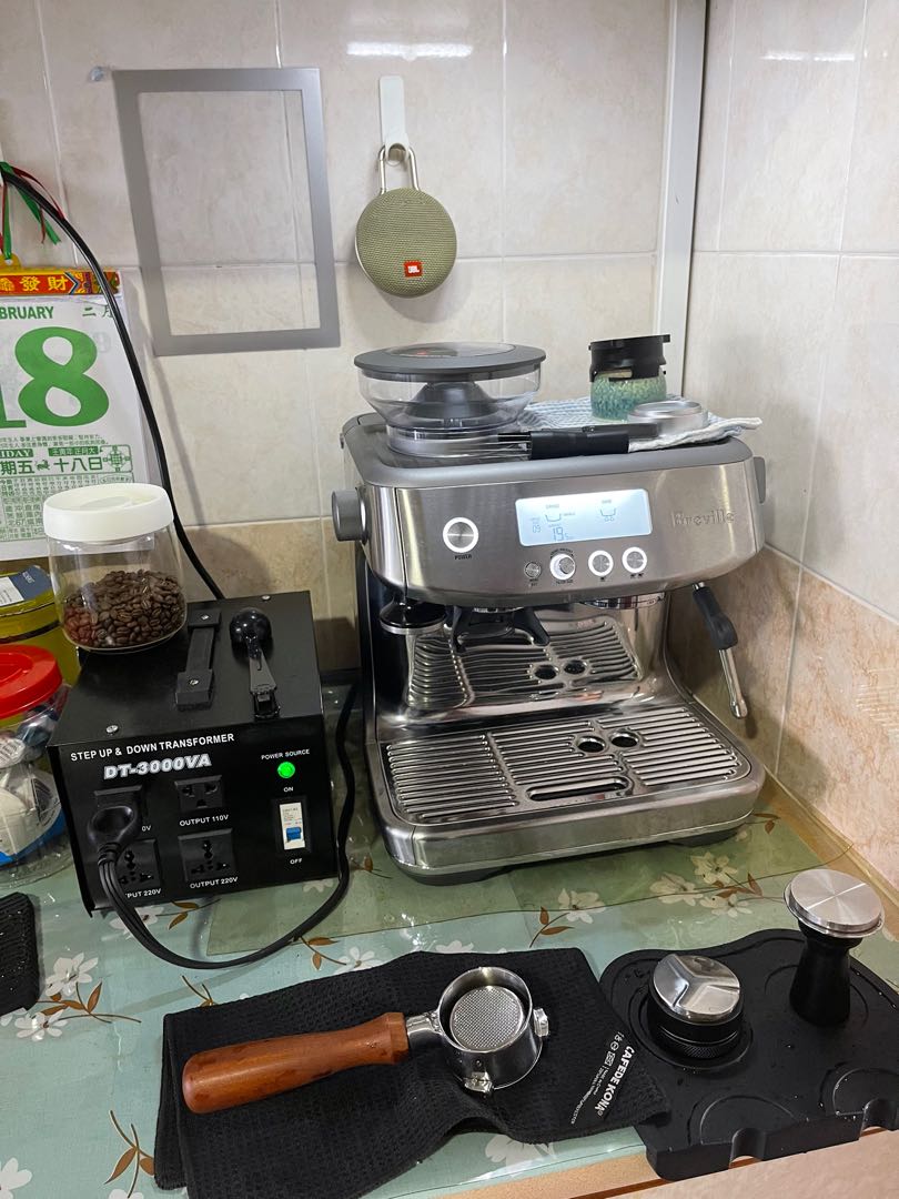 Breville Barista Pro espresso machine with built in grinder, TV & Home