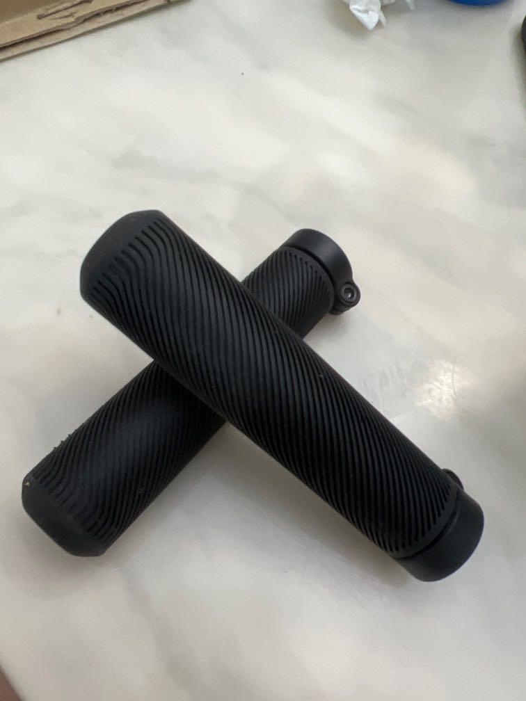 Brompton original grips, Sports Equipment, Bicycles & Parts, Parts & Accessories on Carousell