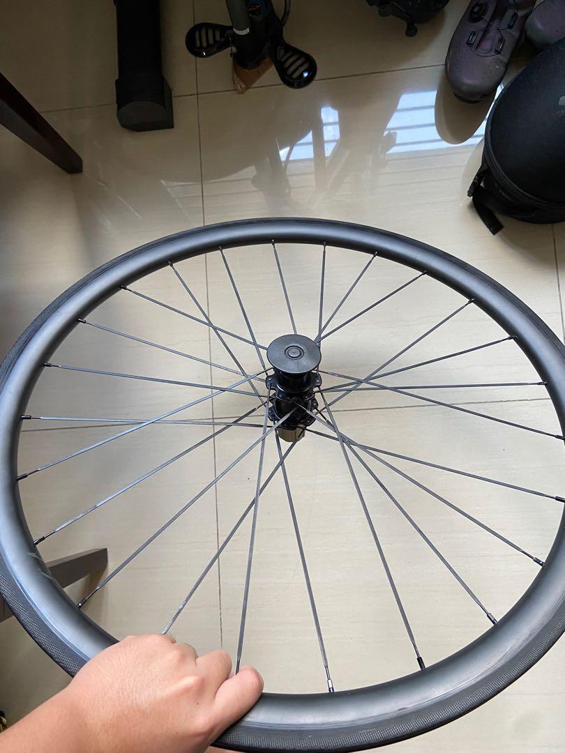 carbon clincher rim brake