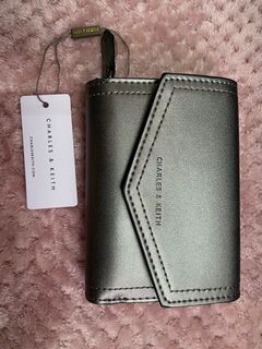 (Category: ) located in . Submitted by authentic_bags99 (Listing ID 1144266289, Image 1). Description: .