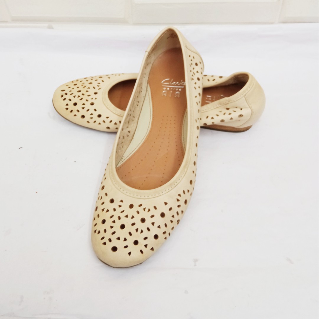 Clarks Active Air Ballerina Flat Shoes US5 Women s Fashion