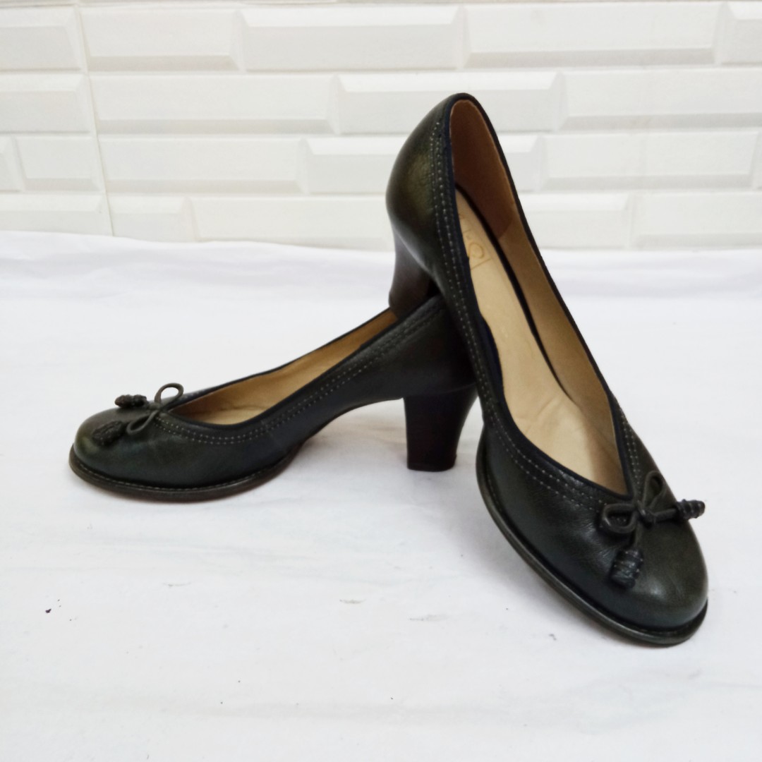 Retro Bombay Lights Leather Court Bow Womens Uk5.5, Women's Fashion, Sneakers on Carousell