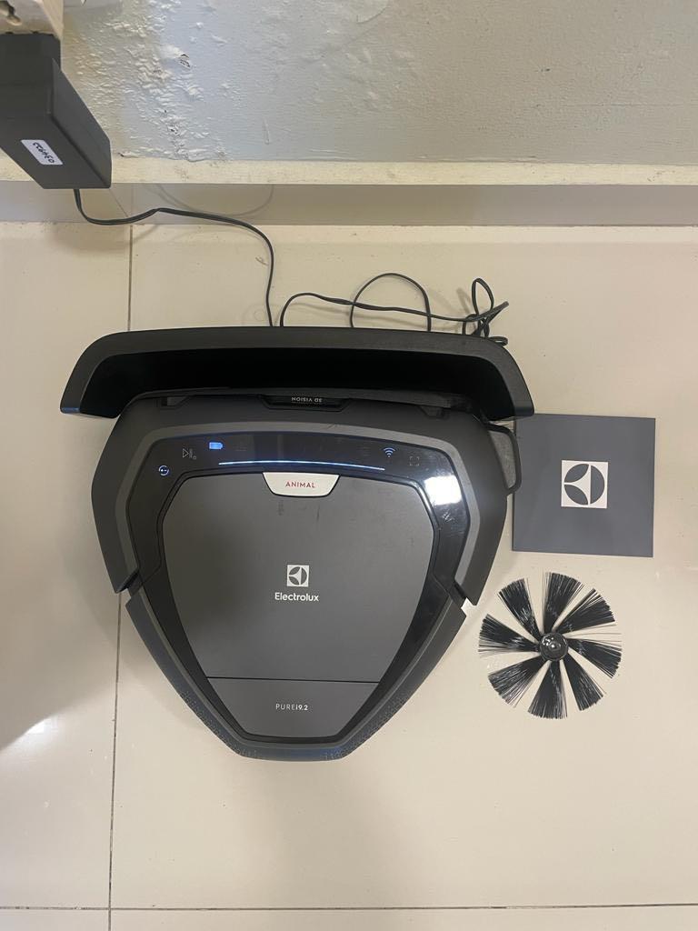 ELECTROLUX PURE I9.2 ROBOTIC VACUUM, TV & Home Appliances, Vacuum