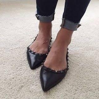 condition Authentic Valentino noir rockstud flats 37.5 P17,000, Women's Fashion, Footwear, Flats & on Carousell
