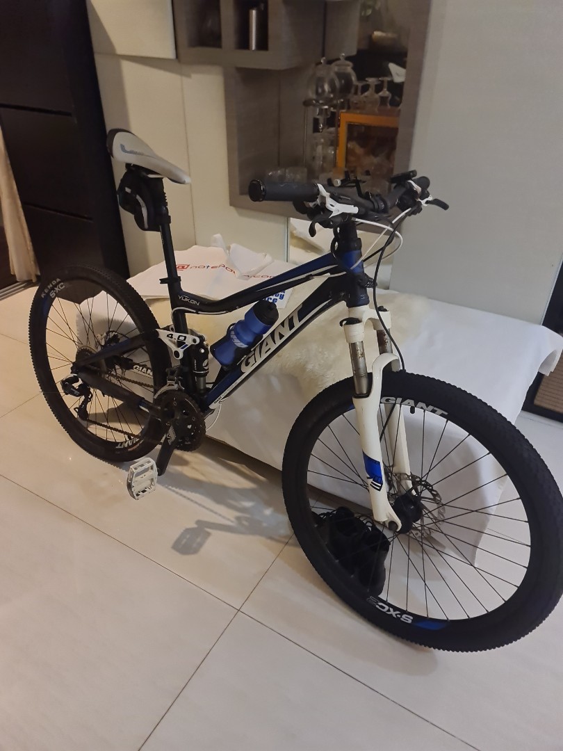 giant soft tail mountain bike