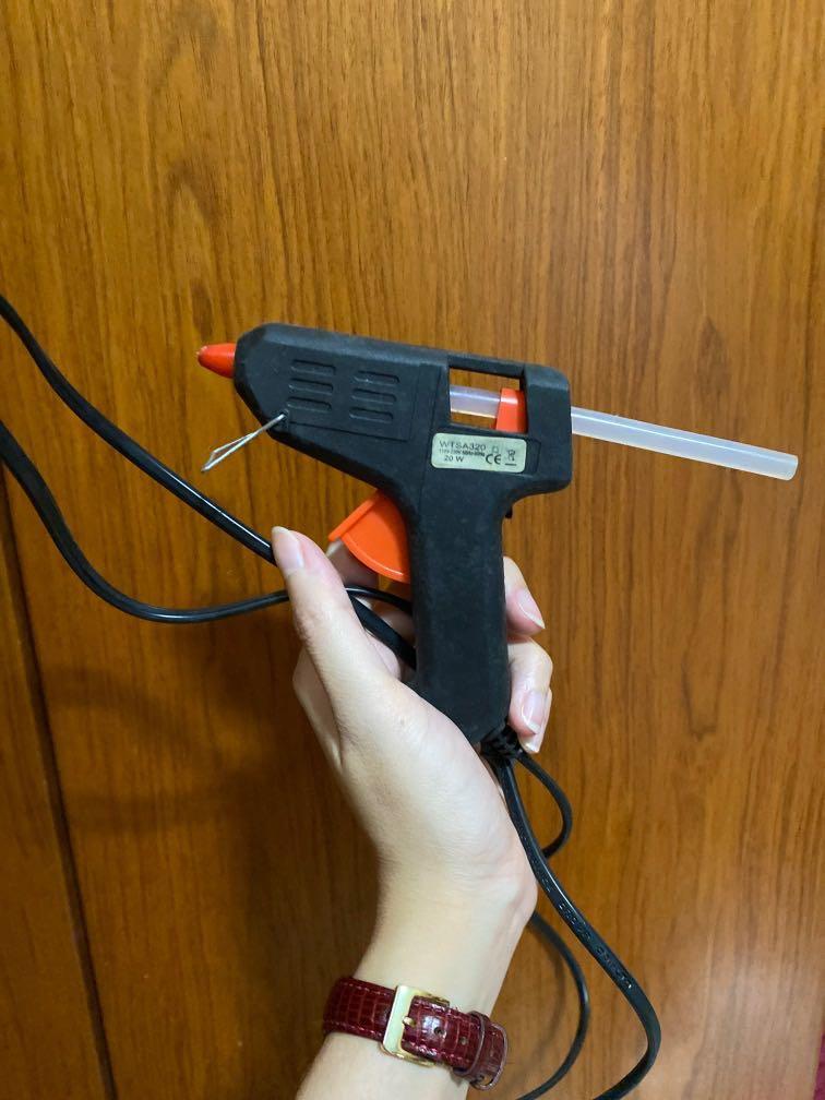 Heat gun and glue gun , Hobbies & Toys, Stationery & Craft, Craft