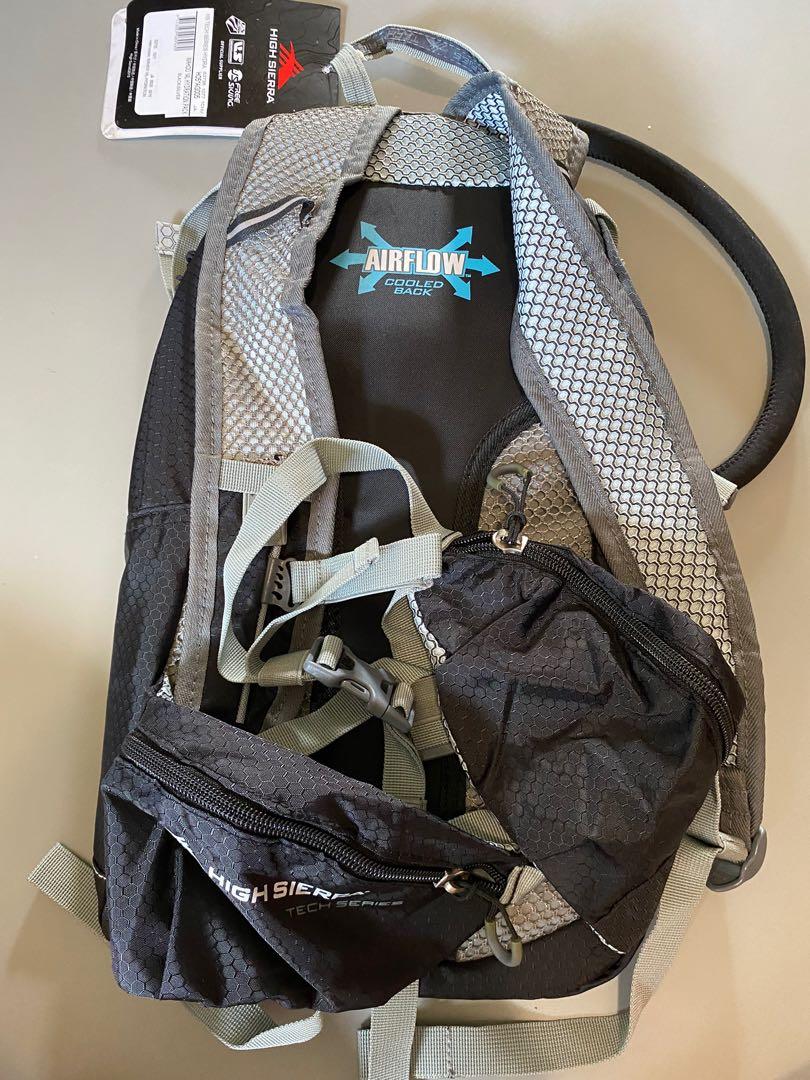 High Sierra Wahoo 14L Hydration Bag (2L Hydration System), Sports