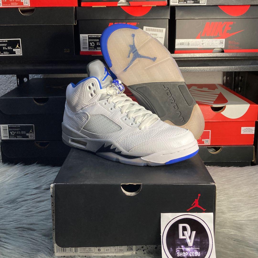 Jordan 5 Stealth size 8, Men's Fashion 