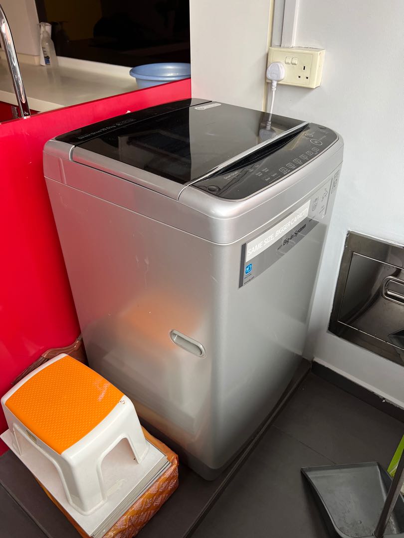 LG 10kg top loader washing machine, TV & Home Appliances, Washing