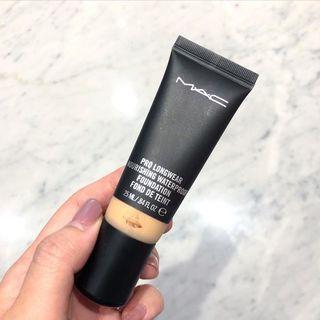 MAC PRO LONGWEAR NOURISHING WATERPROOF FOUNDATION - SHADE NC30
