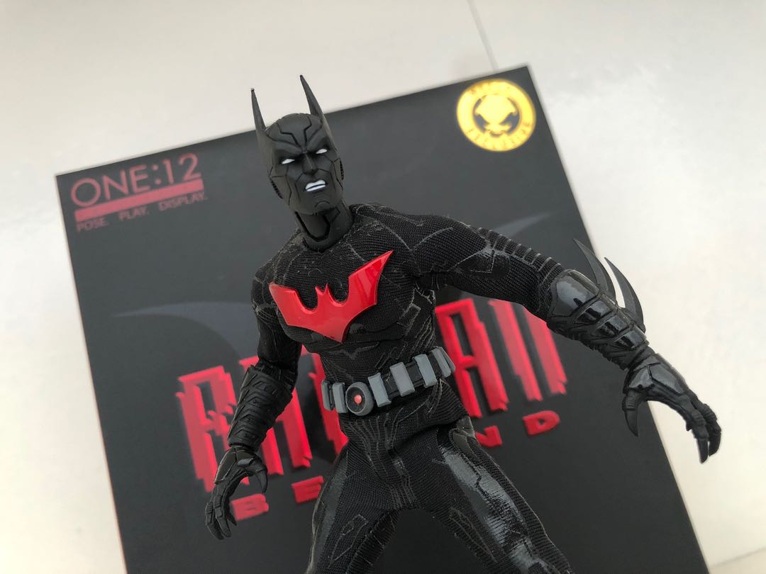 Mezco one 12 on sale batman beyond