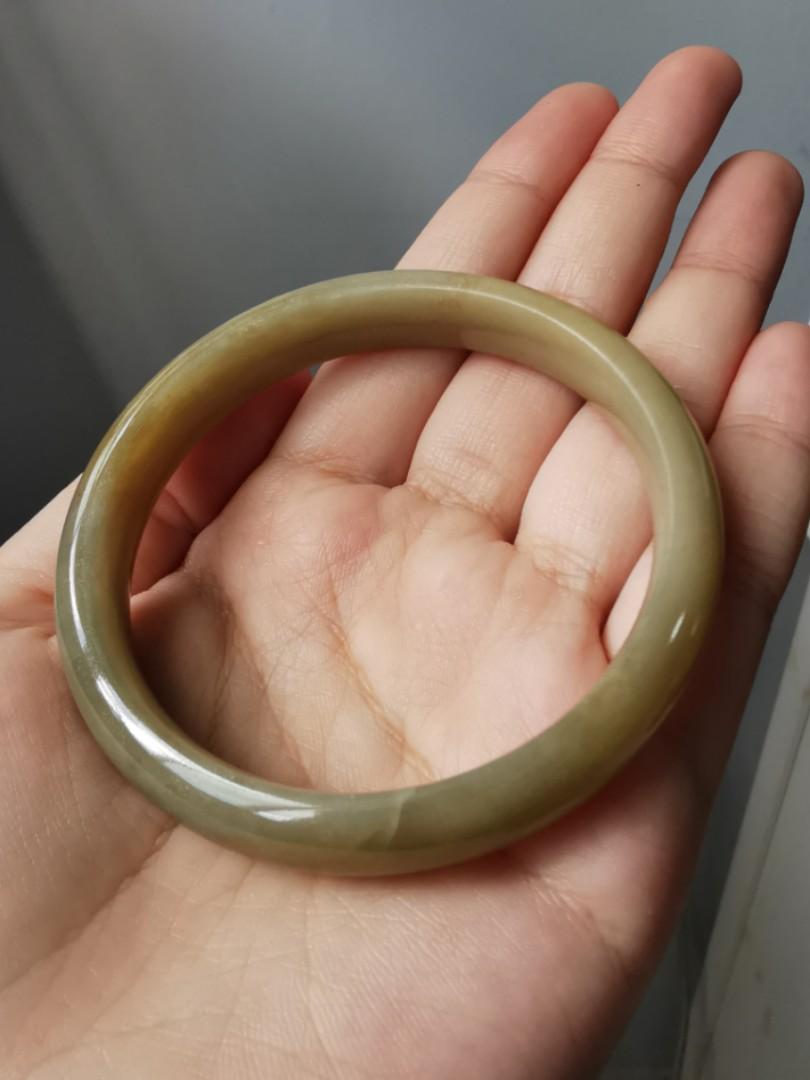 Red jade bangle store bracelet