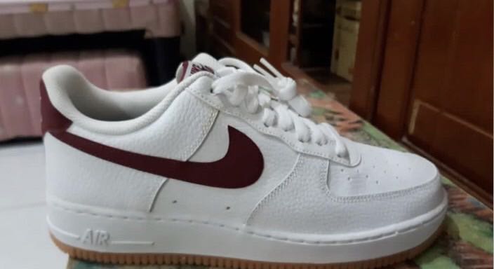 red low air force ones