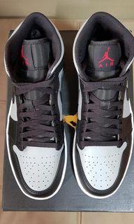 NIKE Air Jordan 1 Mid