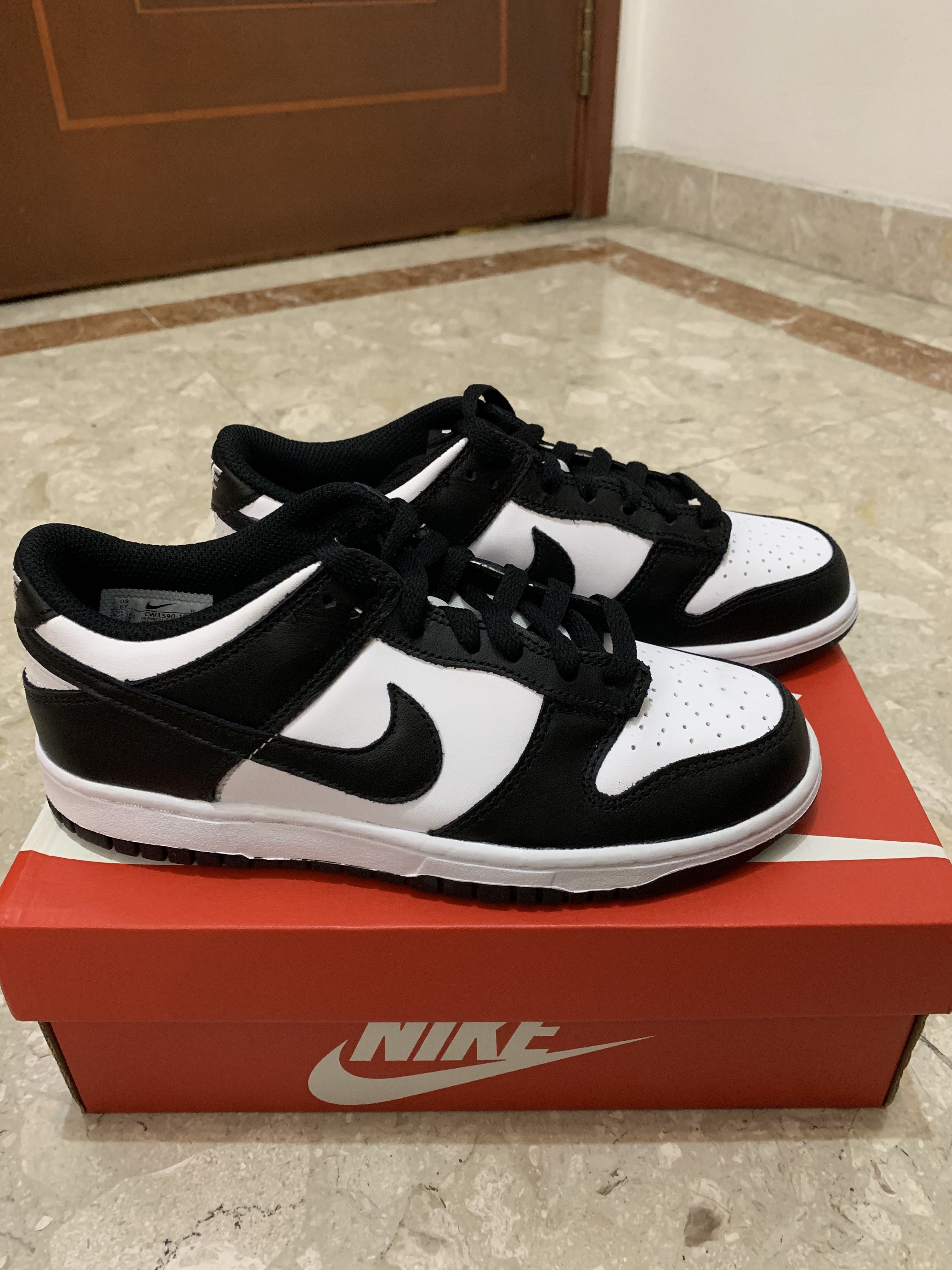 Nike dunks 6y clearance