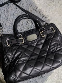 (Category: ) located in . Submitted by fashionmind21 (Listing ID 1144205779, Image 1). Description: .