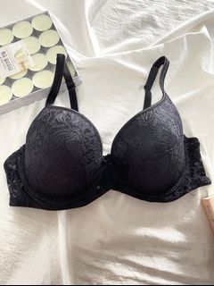 (Category: ) located in . Submitted by miaaco (Listing ID 1144146746, Image 1). Description: .