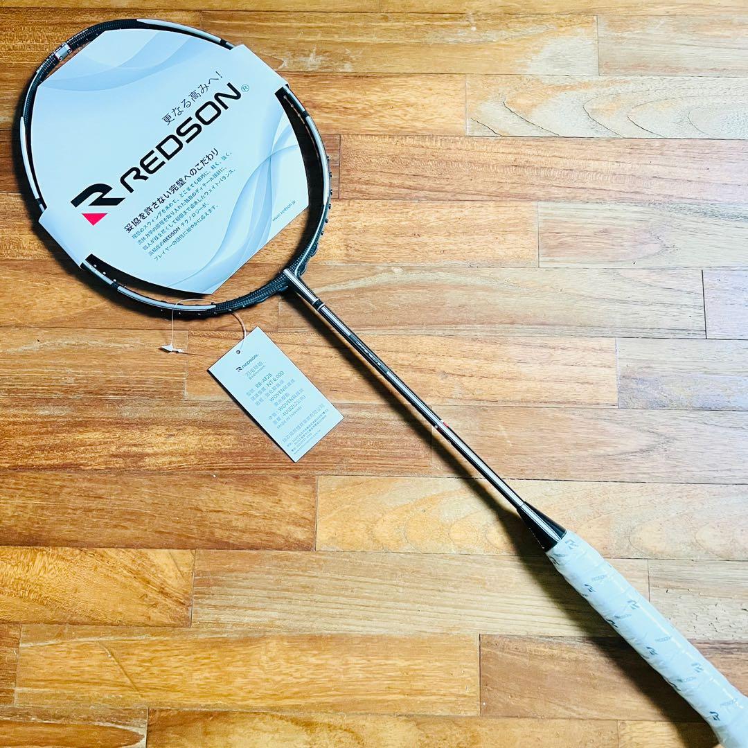 [Sale] Brand New Redson AT28 Offensive Plus Badminton Racket Made in Taiwan