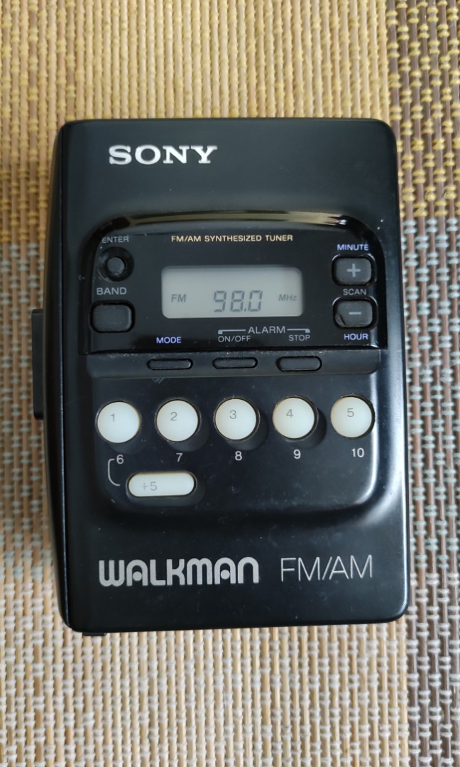 SONY WALKMAN WM-FX20 AM FM Clock Radio Cassette Tape Player EUR 35,73