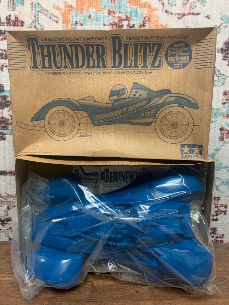 TAMIYA THUNDER BLITZ 1/10 詳し RCカー