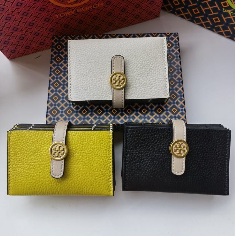 Tory Burch Walker Accordion Card Case, Fesyen Wanita, Tas & Dompet di Carousell