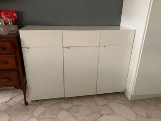 (Category: ) located in . Submitted by oomoo (Listing ID 1144289888, Image 1). Description: .