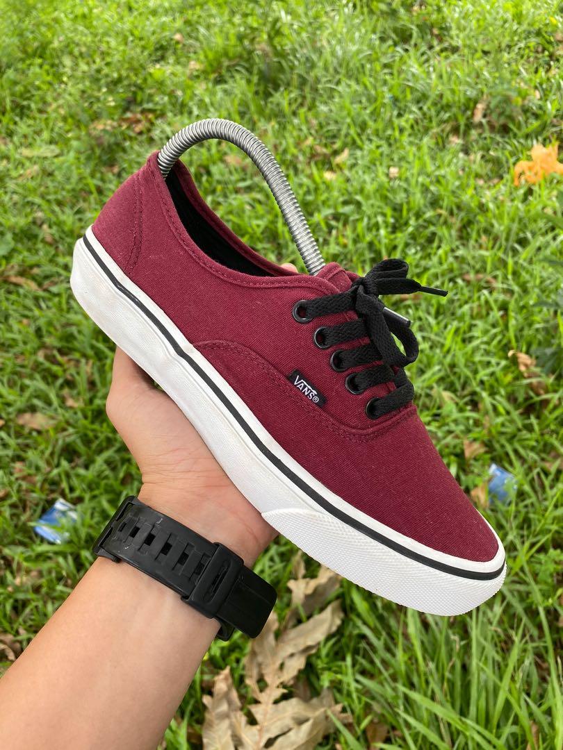 Vans authentic maroon hotsell