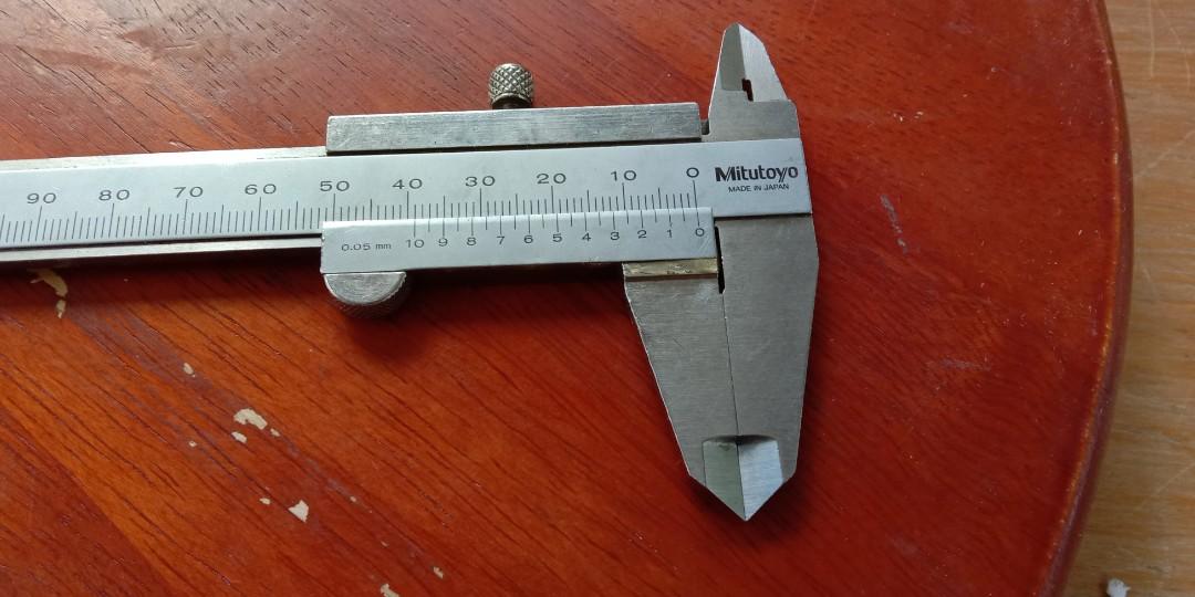 Left handed sales calipers mitutoyo