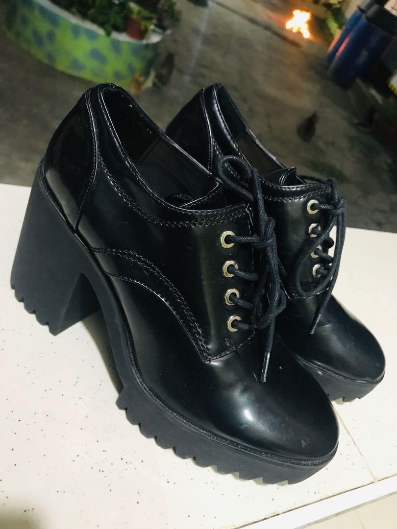 Bottes Zara Trafaluc En Cuir Et Daim Marron Clair - Taille 39 EU, Talon >7 Cm | Occasion En Très Très Bon état (TTBE)