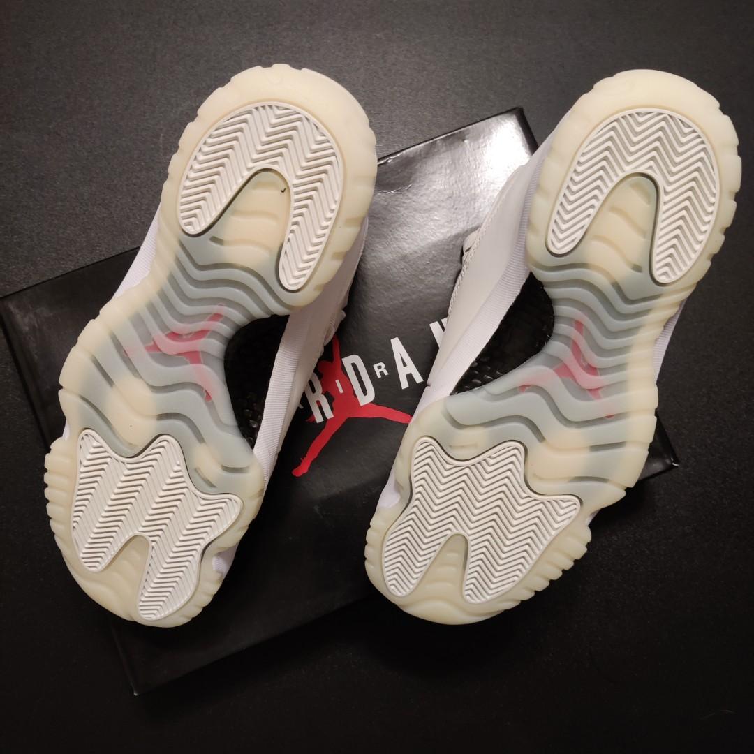Jordan 11 retro platinum tint men's shoe top