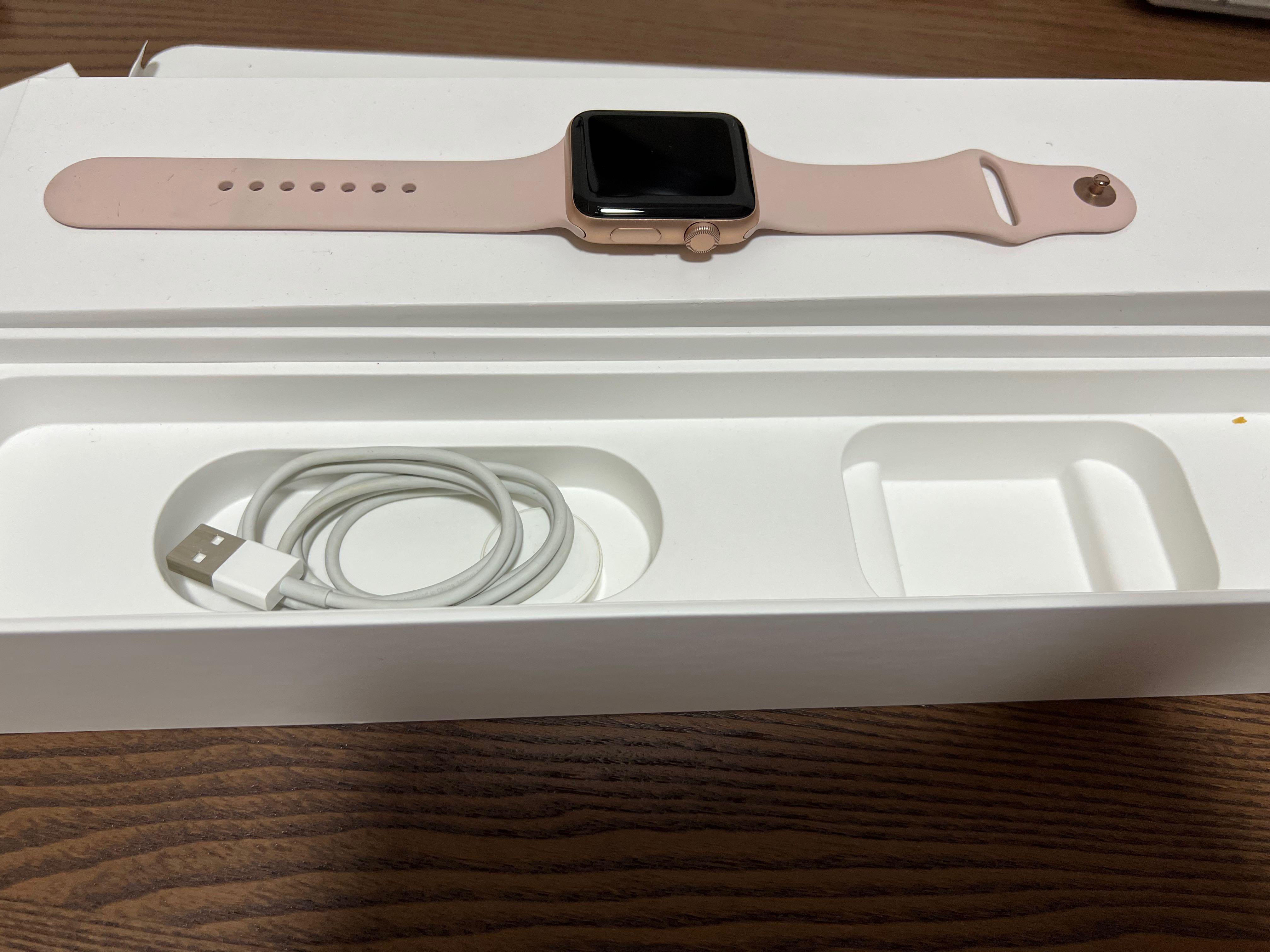 Apple watch 3 hotsell 42mm gold aluminum