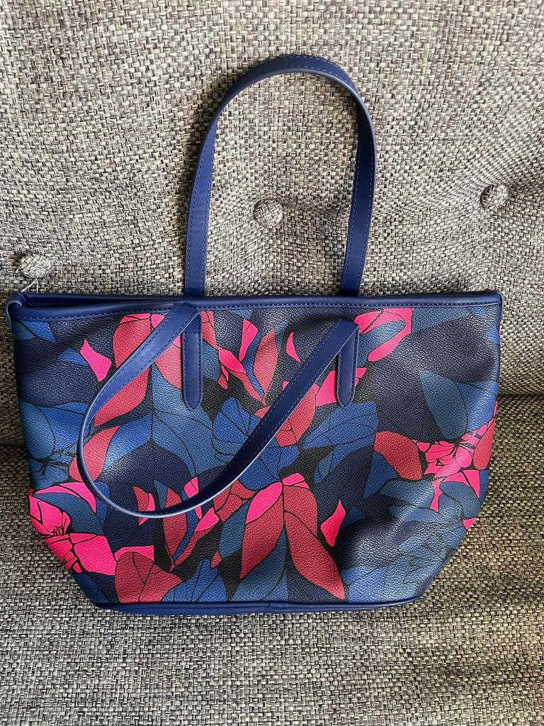 Armani jeans shoulder online bag