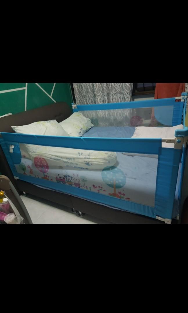 Bed guard (Queen size bed), Babies & Kids, Baby Nursery & Kids Furniture, Bed Guards on Carousell