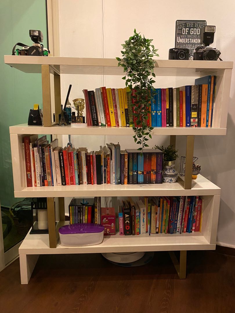 Book display shelf, Furniture & Home Living, Furniture, Shelves