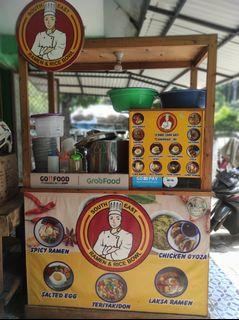 Booth kayu / gerobak 1 set perabotan jualan