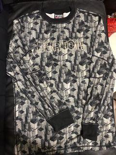 BURTON 滿版長t