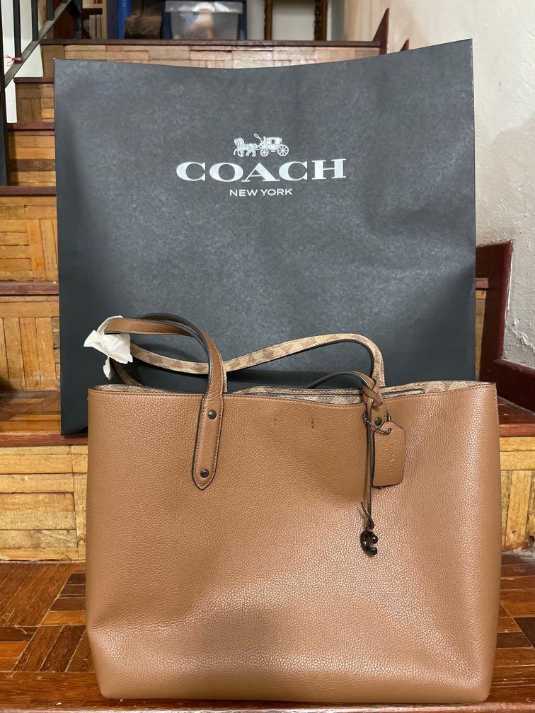 central tote with signature canvas blocking