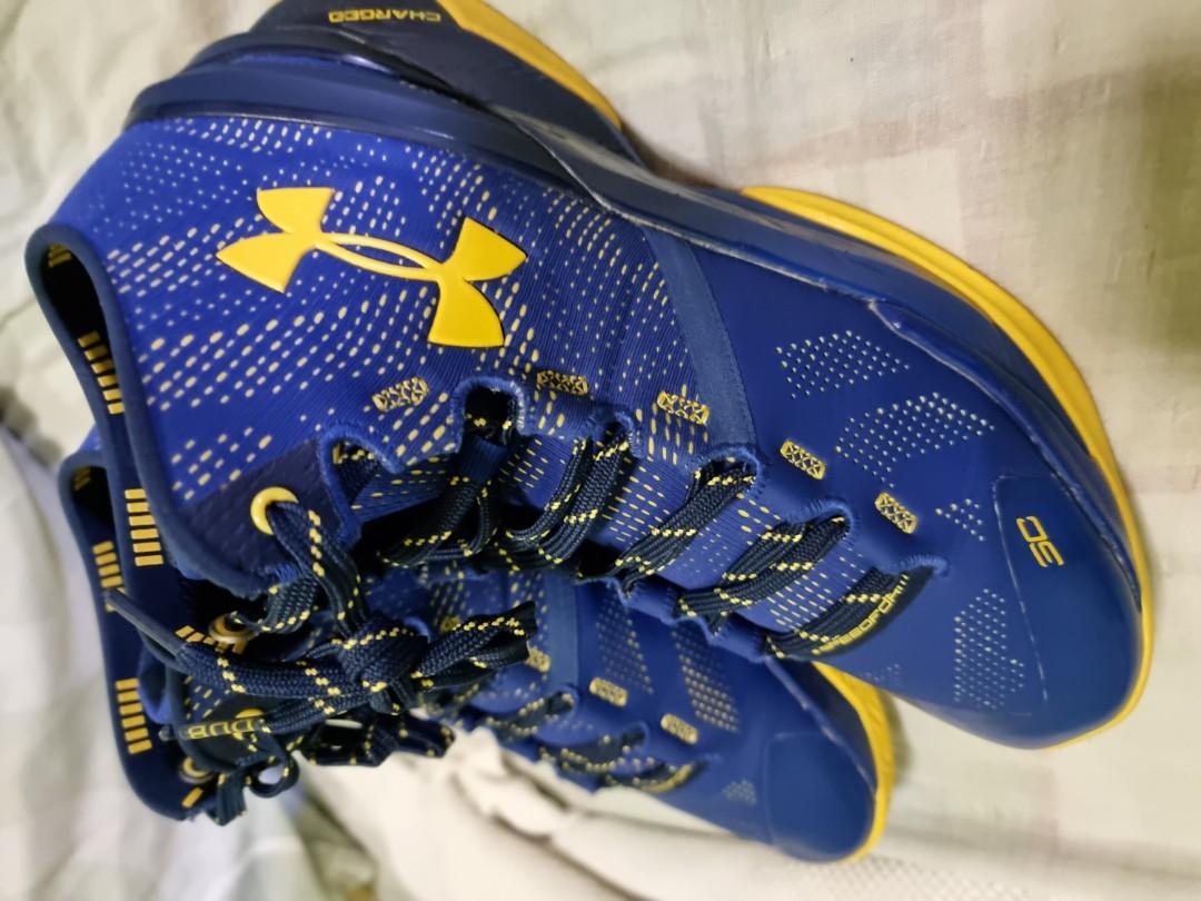 Curry 2 size 10US Curry 5 size 10.5US Men s Fashion Footwear